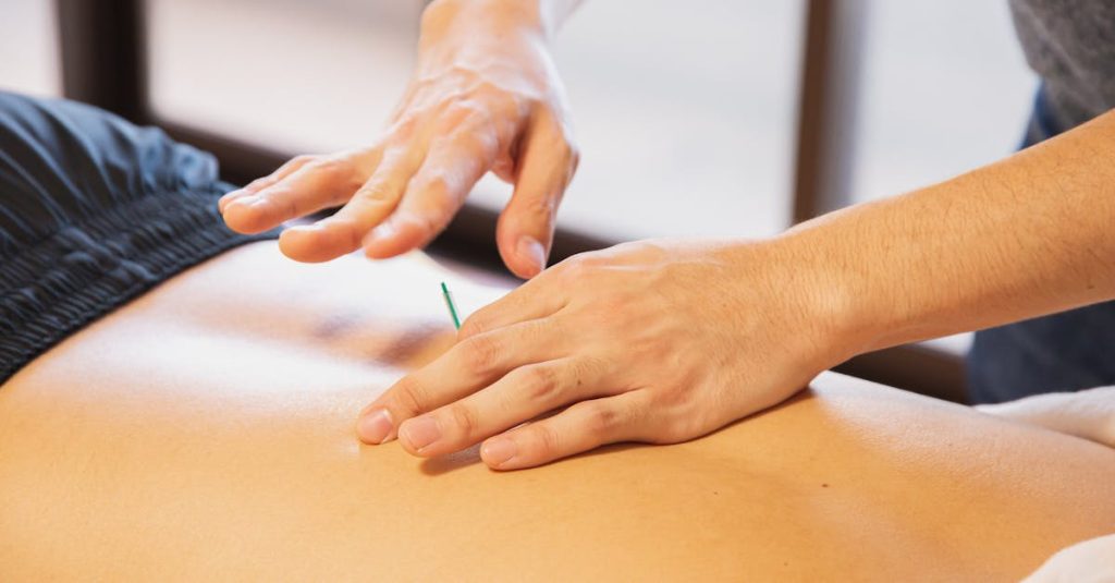 découvrez les bienfaits de la médecine traditionnelle, une approche holistique qui allie savoir ancestral et pratiques naturelles pour promouvoir la santé et le bien-être. explorez les remèdes issus de la nature et les techniques de guérison qui ont traversé les âges.